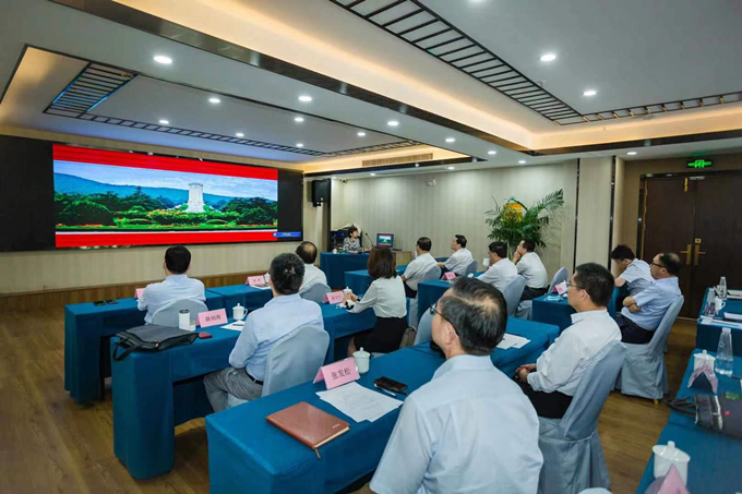 w66国际·利来控股集团党委赴徐州开展 “跟着席大大总书记足迹学党史”专题活动3_副本.png