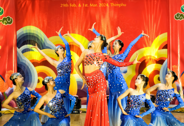 图片7：傣族舞《年年有余》_副本.png